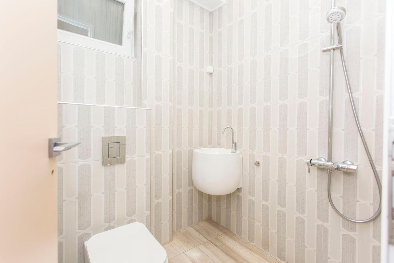 Elegant 2Bdr Apartment With A Balcony София Экстерьер фото